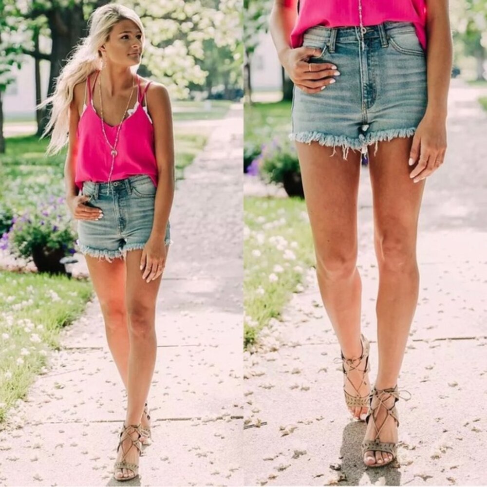 Kancan | High Rise Frayed Stretch Shorts | Size Small